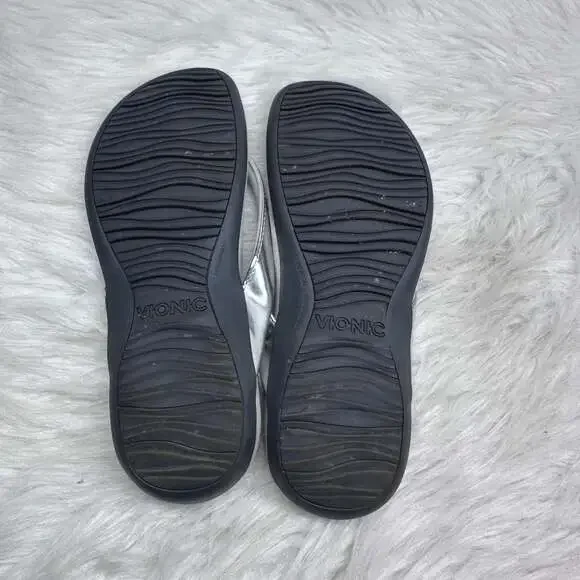 Vionic Women's Dillon Leather Slip On Sandal Silver - Picture 7 of 8